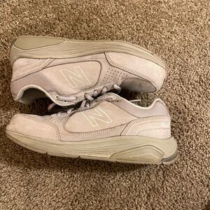 New balance shoes